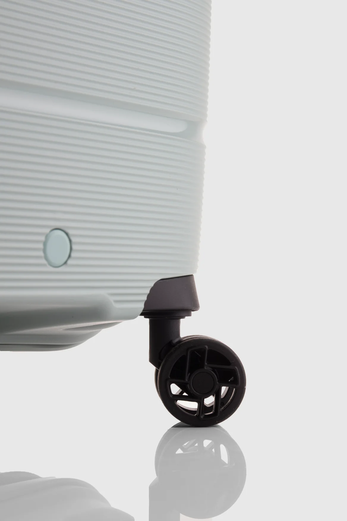 Linex 66cm Suitcase - Image 6