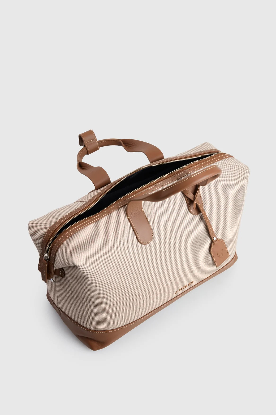 Heritage Overnight Bag - Image 4