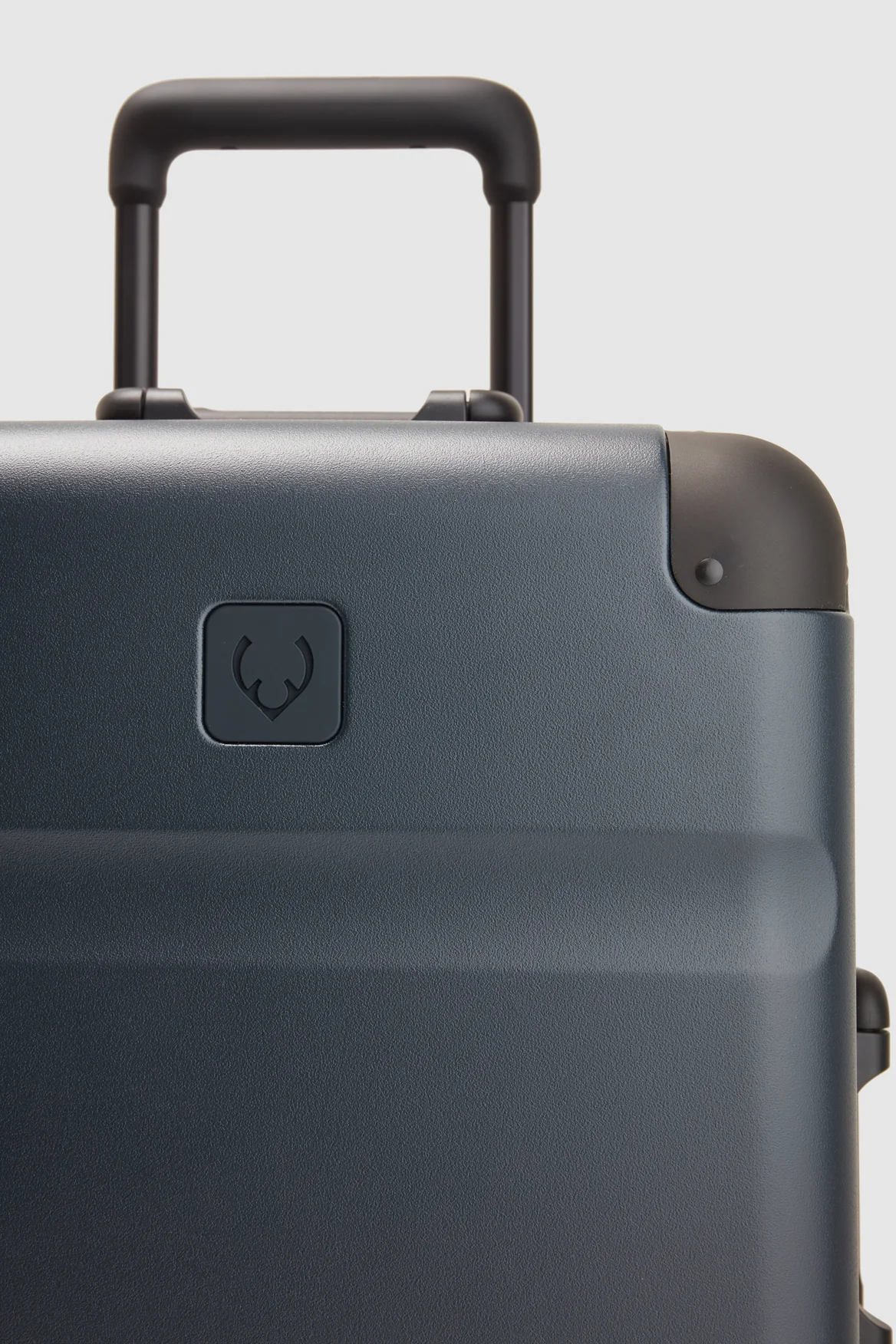 Heritage Stripe 55cm Suitcase - Image 8