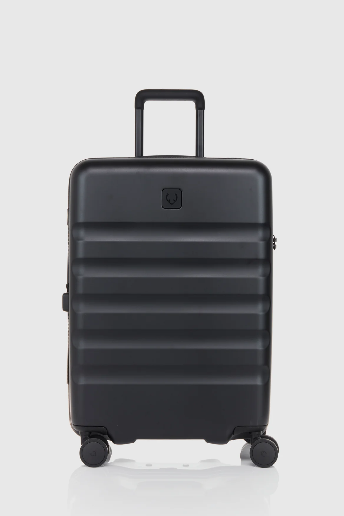 Icon Stripe 66cm Suitcase - Image 3
