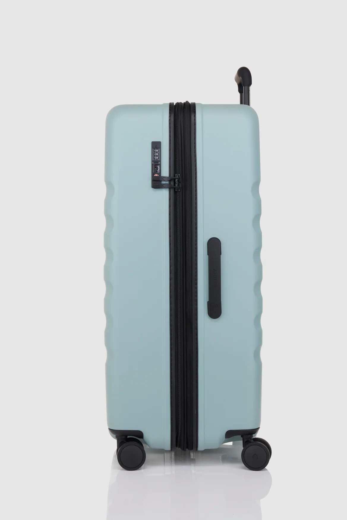 Icon Stripe 78cm Suitcase - Image 2