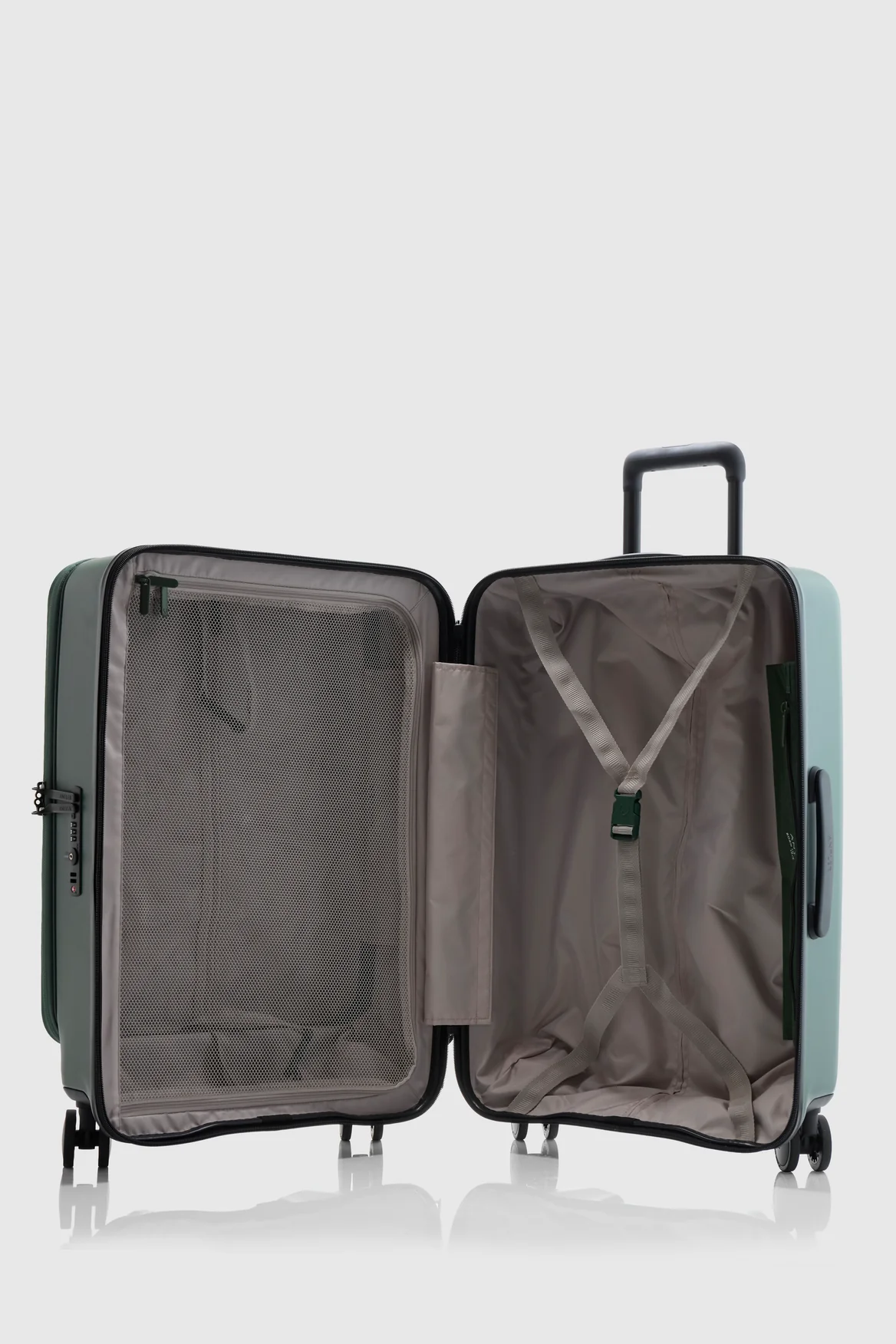 Icon Stripe Dual 66cm Suitcase - Image 5