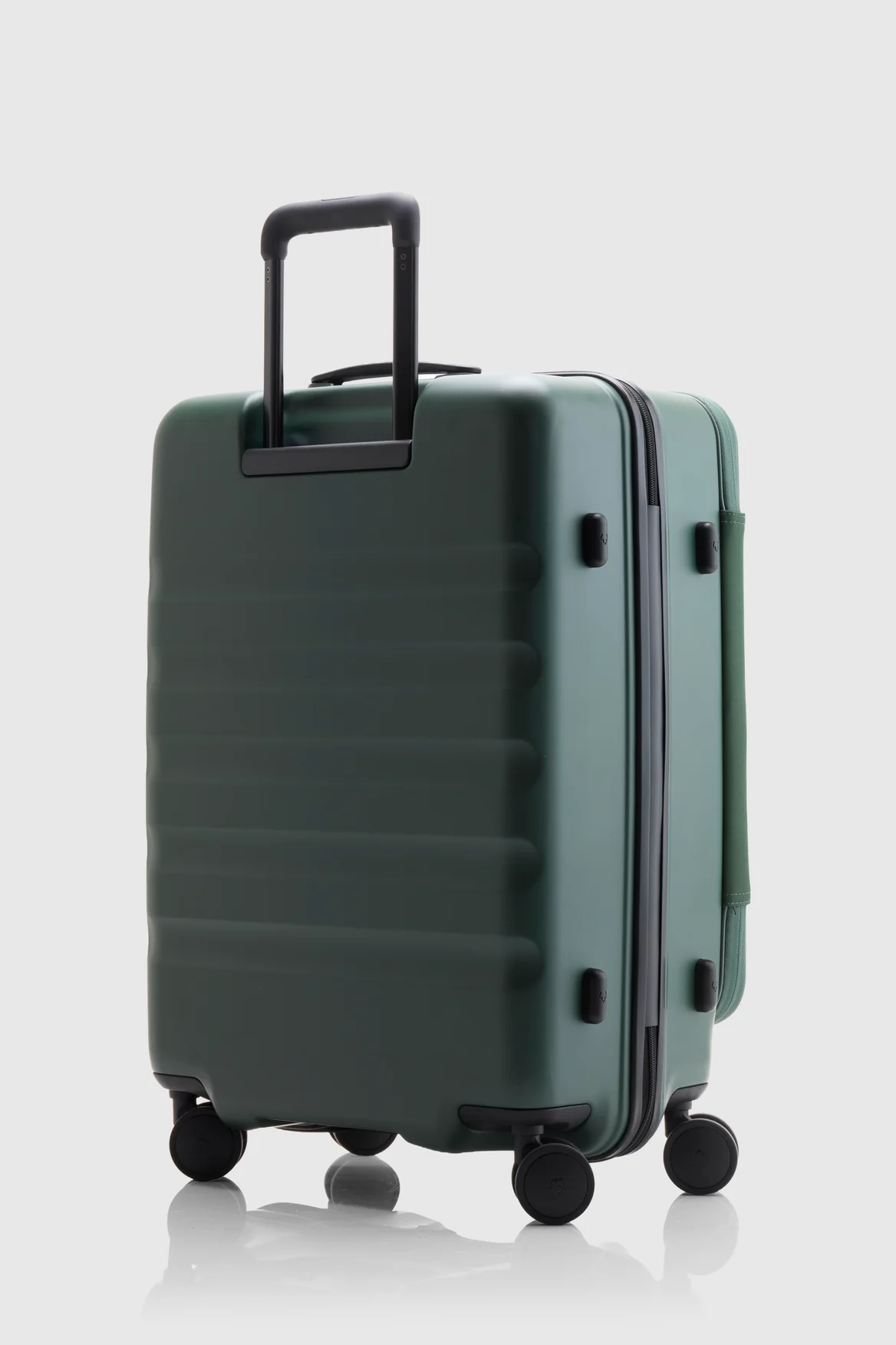 Icon Stripe Dual 66cm Suitcase - Image 6
