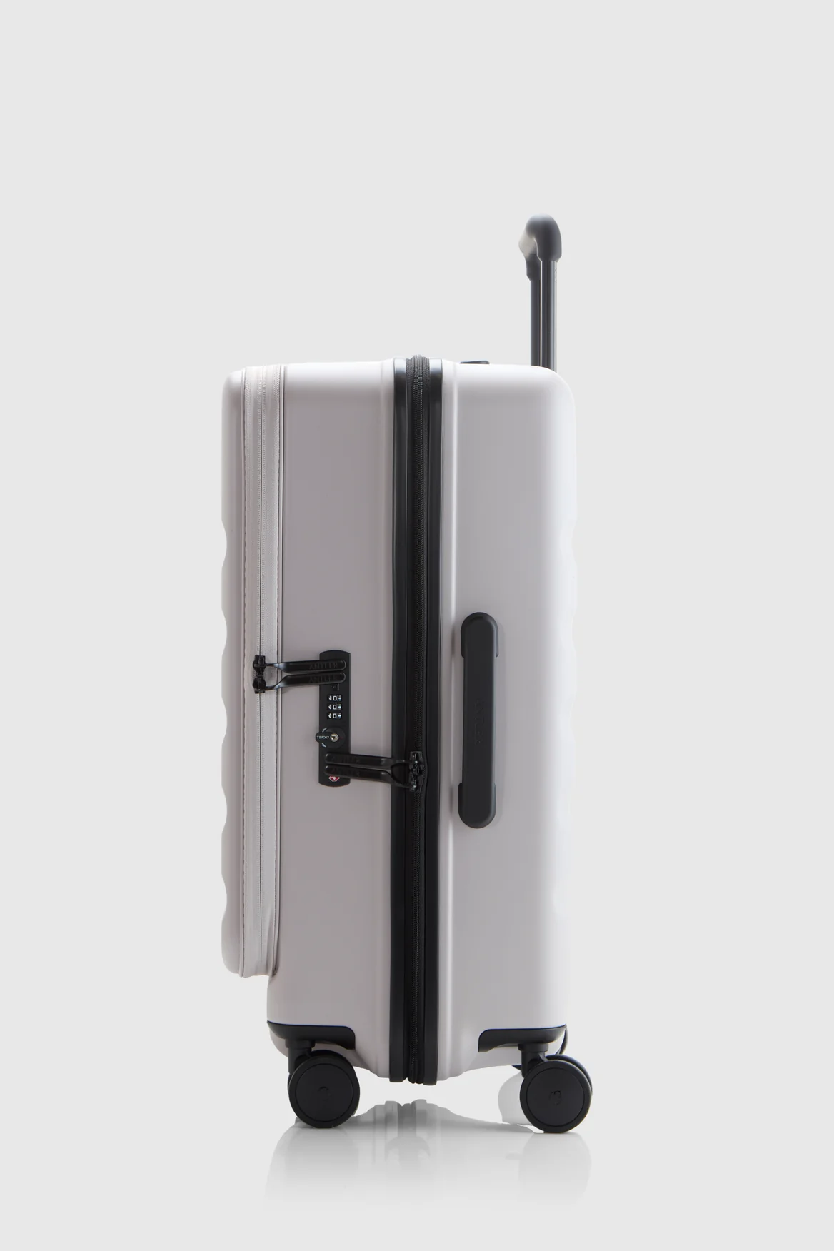 Icon Stripe Dual 66cm Suitcase - Image 2
