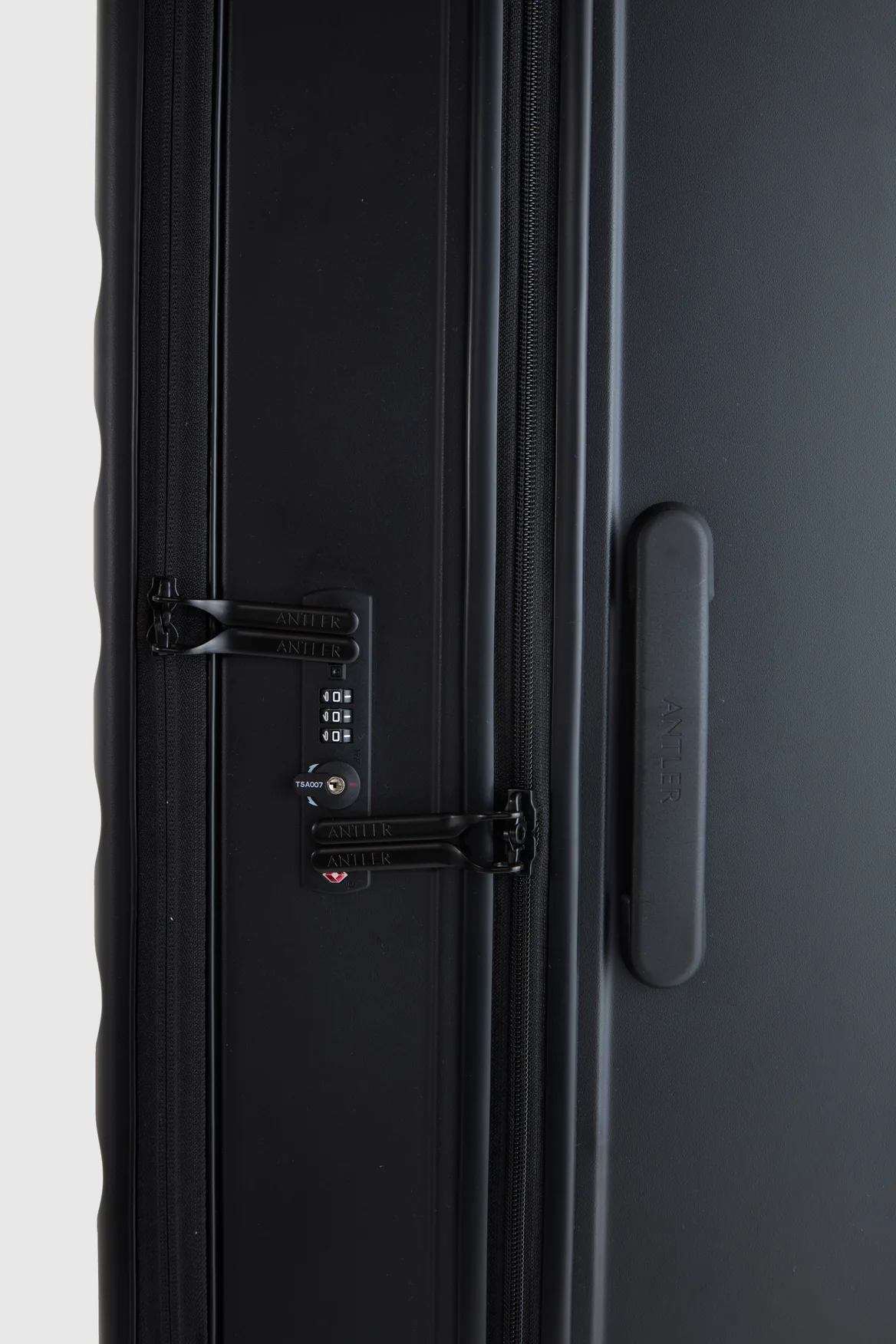 Icon Stripe Dual 78cm Suitcase - Image 8