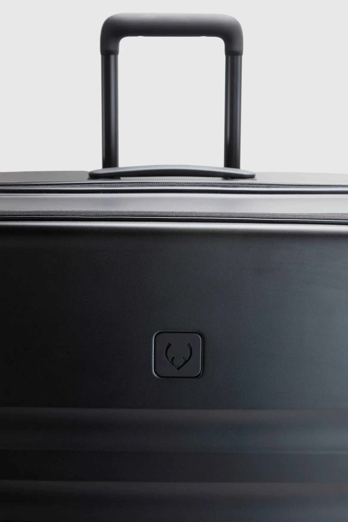 Icon Stripe Dual 78cm Suitcase - Image 9