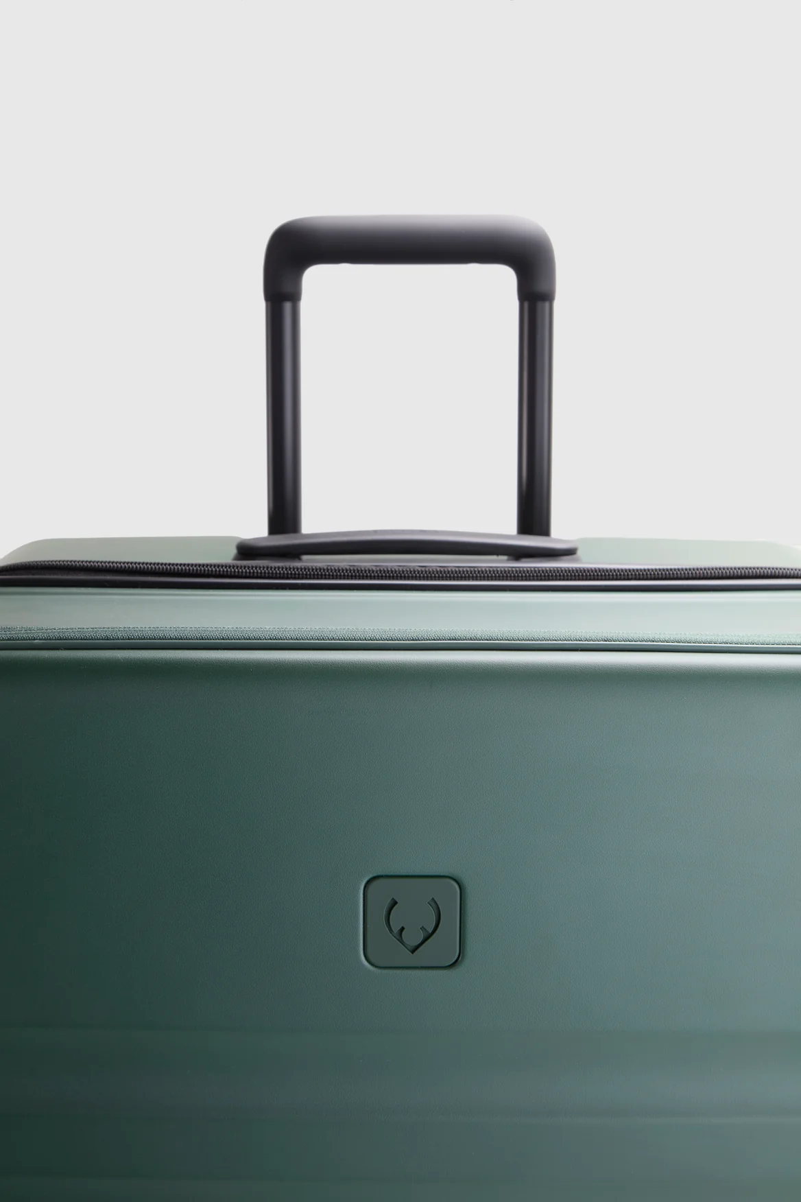 Icon Stripe Dual 78cm Suitcase - Image 9