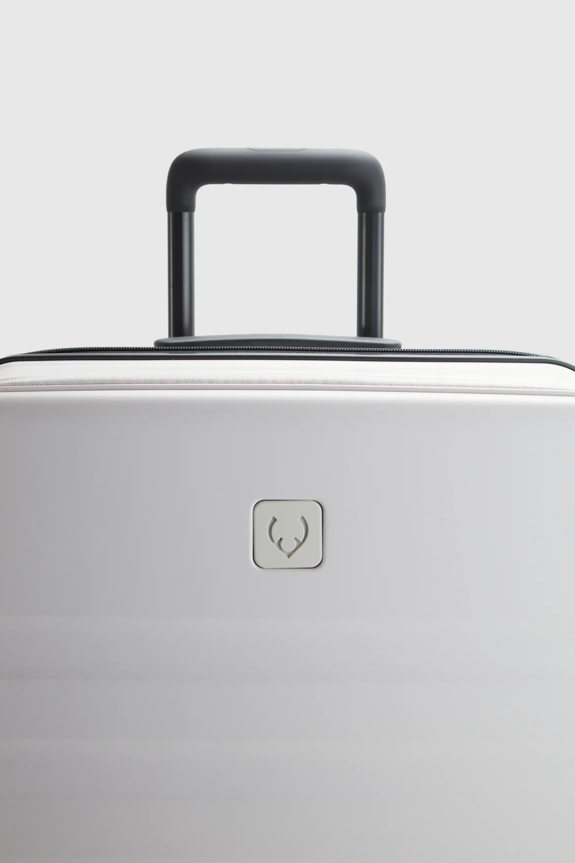 Icon Stripe Dual 78cm Suitcase - Image 9