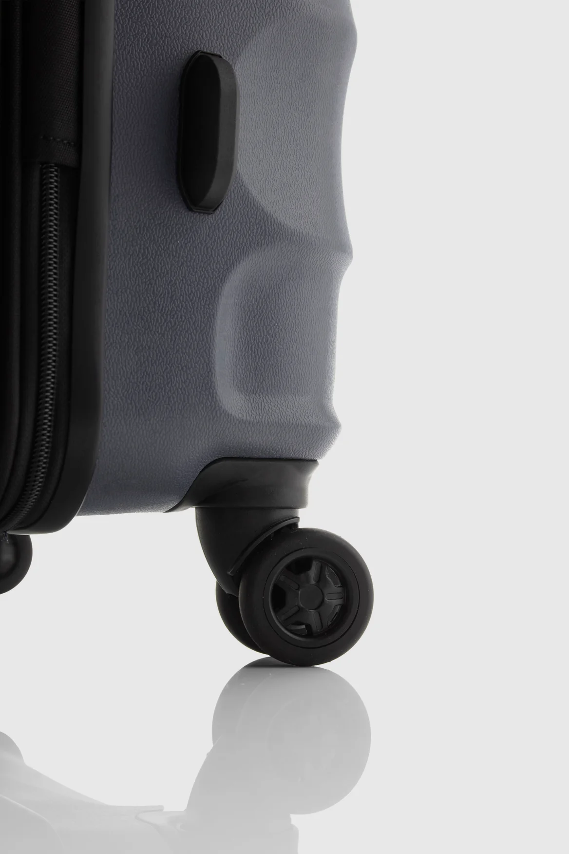 Juno Carry-On 56cm Suitcase - Image 6