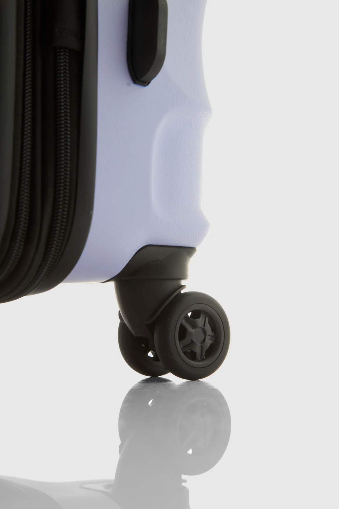 Juno Check-In 68cm Suitcase - Image 6