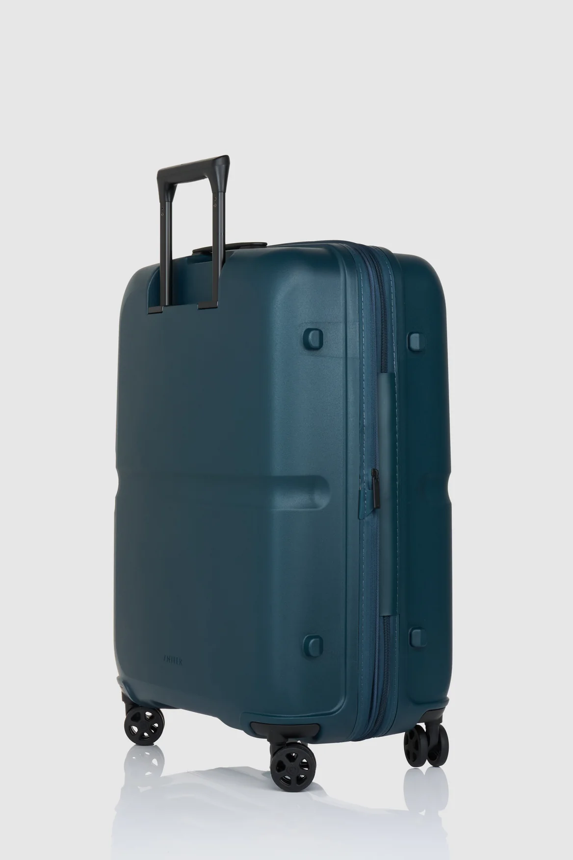 Single Stripe 68cm Suitcase - Image 5