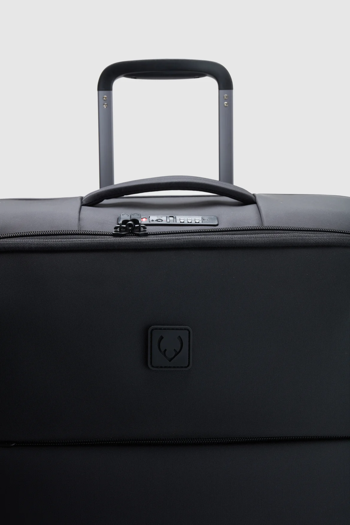 Soft Stripe 2.0 69cm Suitcase - Image 8