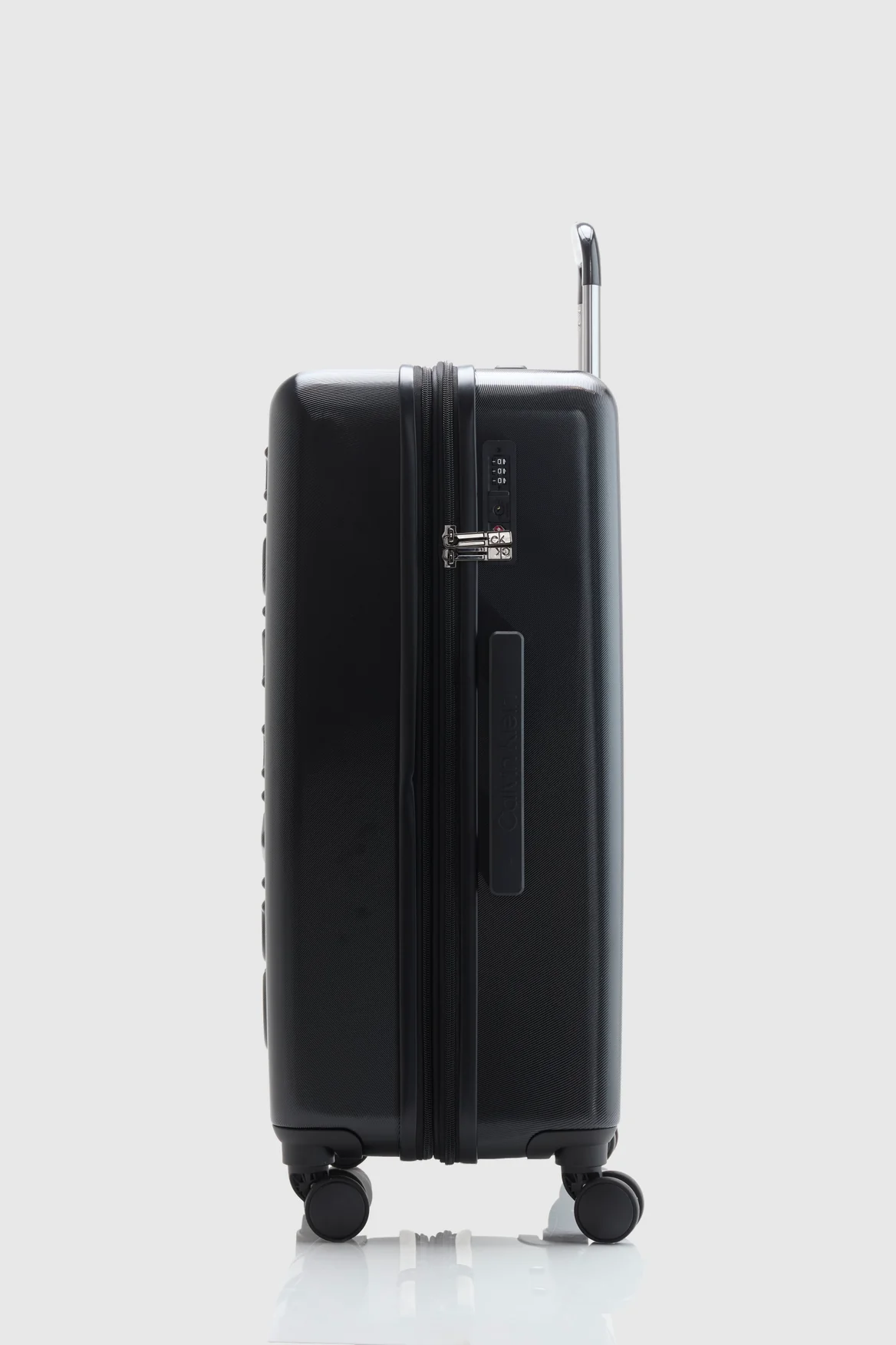 Varsity Prep 68cm Suitcase - Image 2