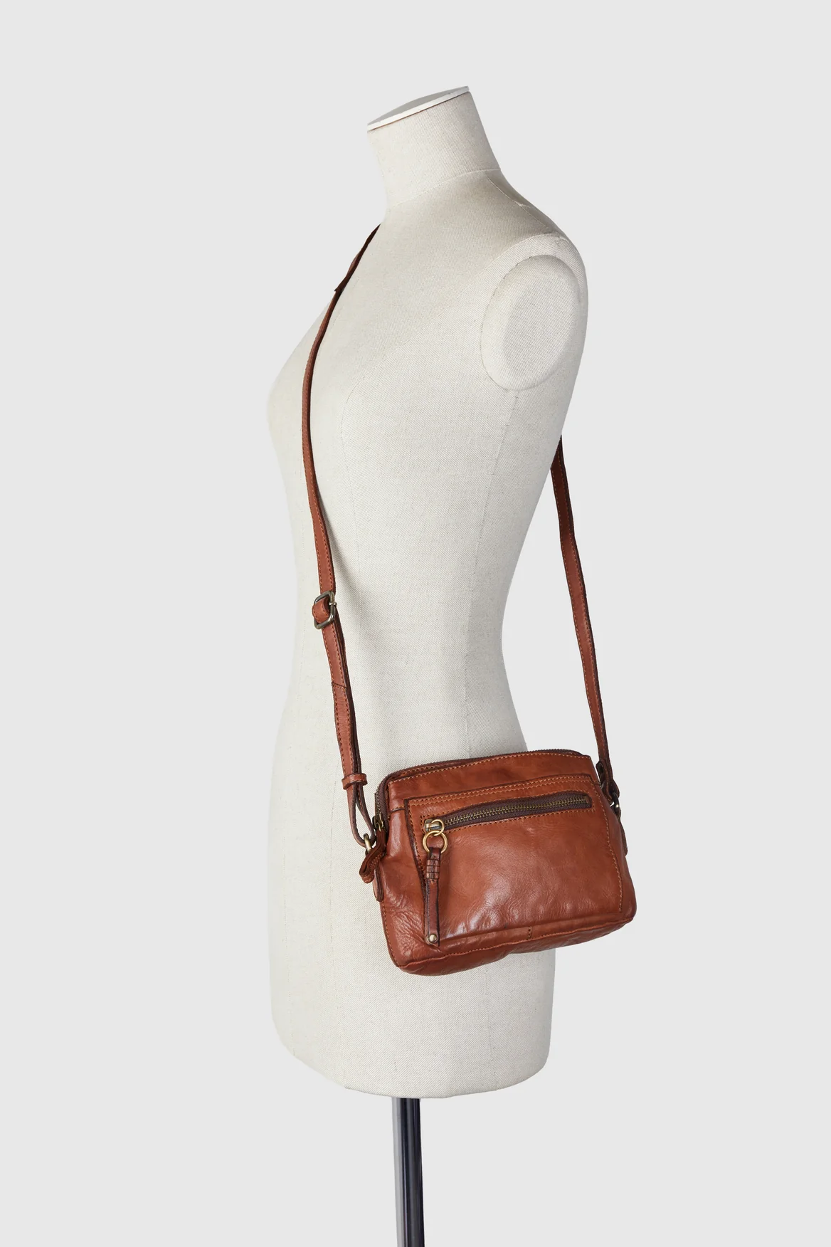 Ari Mini Crossbody Bag - Image 4