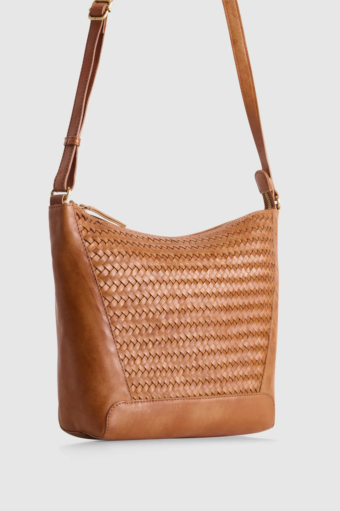 Elise Weave Bucket Bag - Image 3