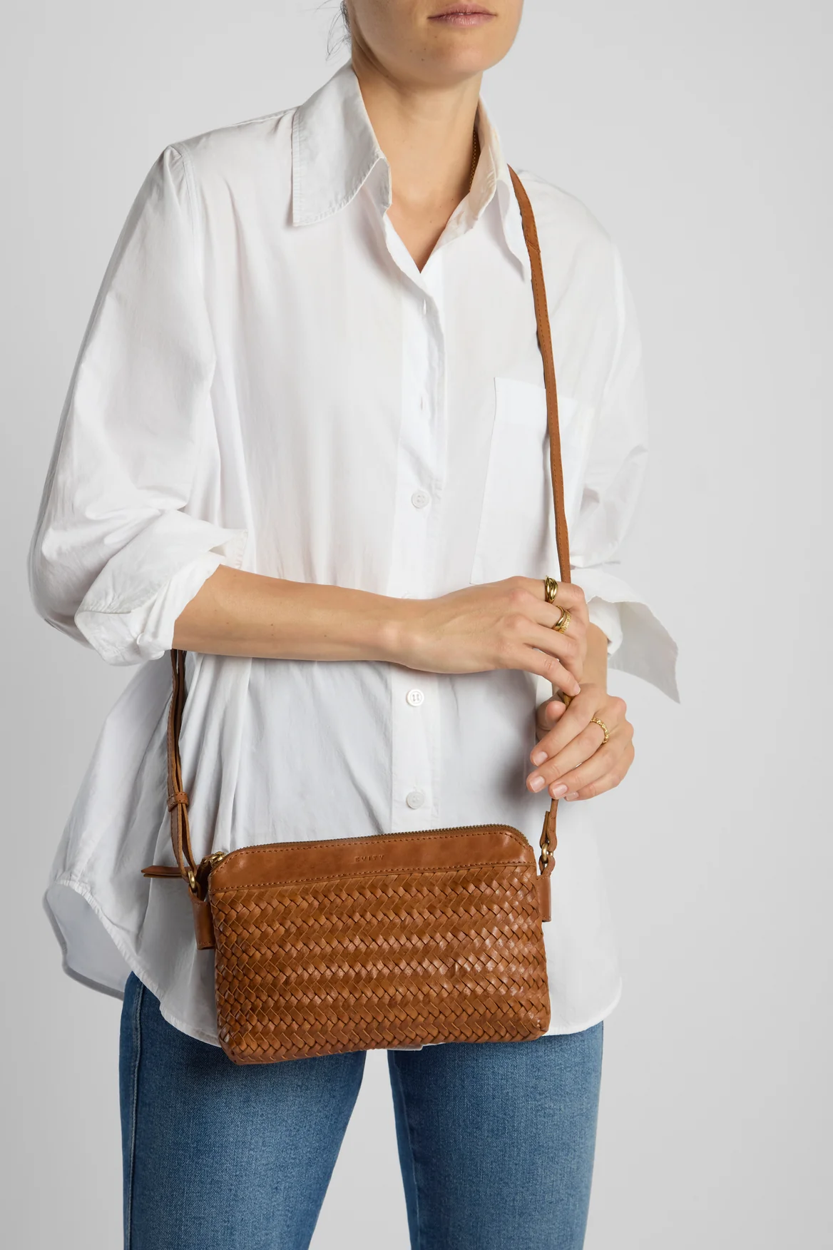Elise Weave Crossbody Bag - Image 2