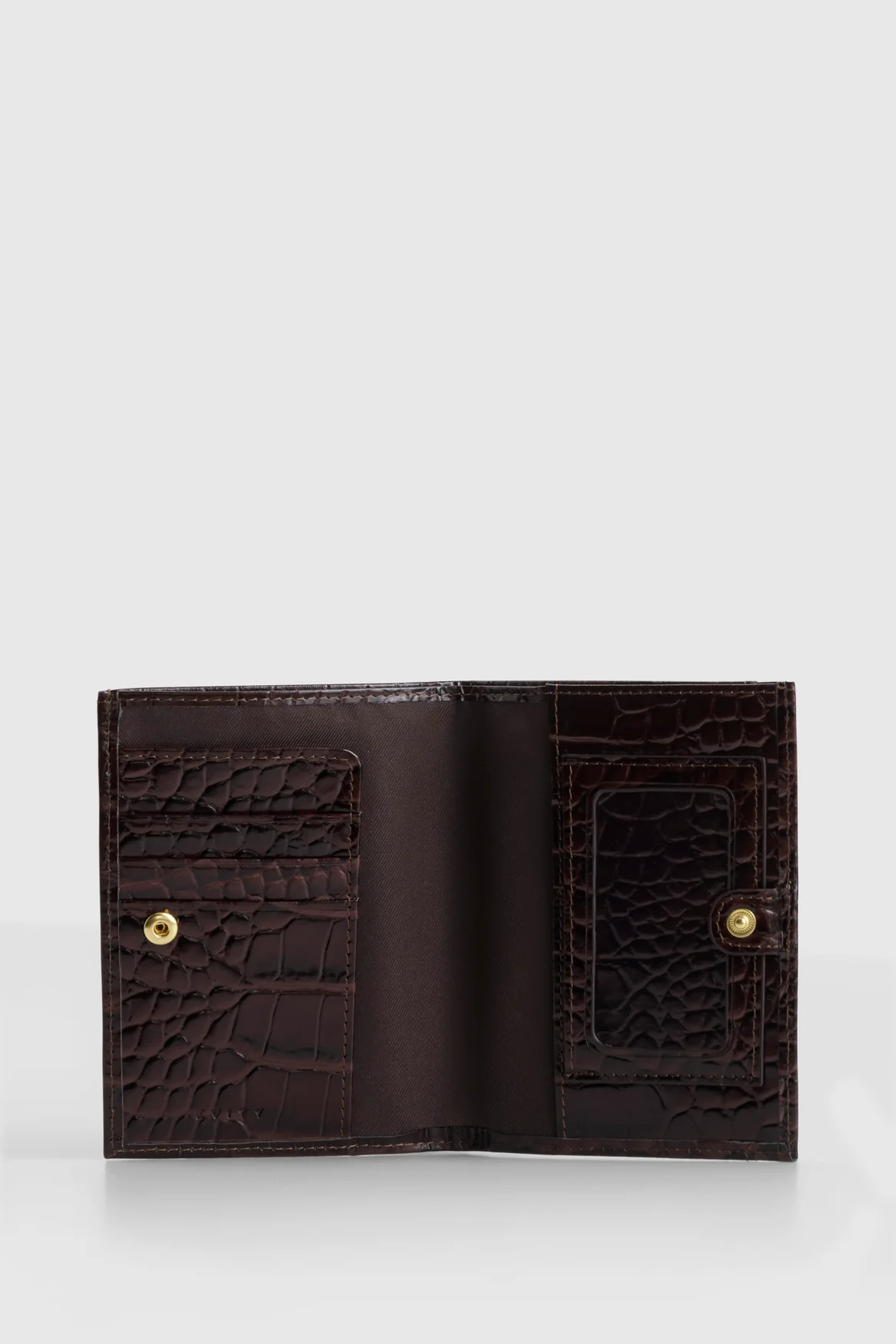 Quincy Croc Pssport Holder - Image 3