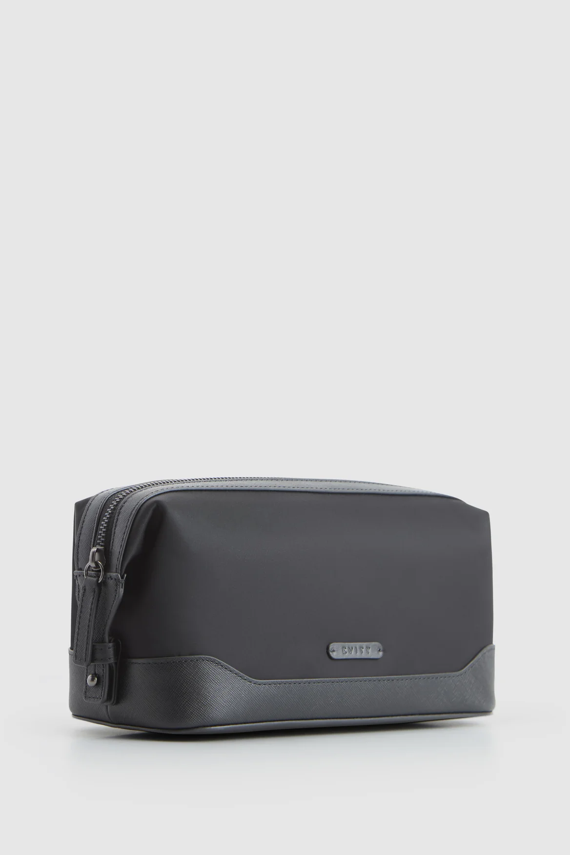 Zane Nylon Washbag - Image 3