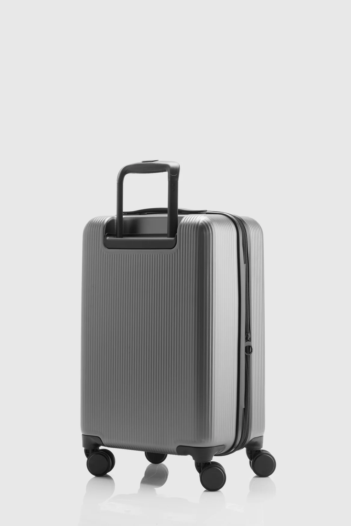 Blackwood Carry-On 55cm Suitcase - Image 5