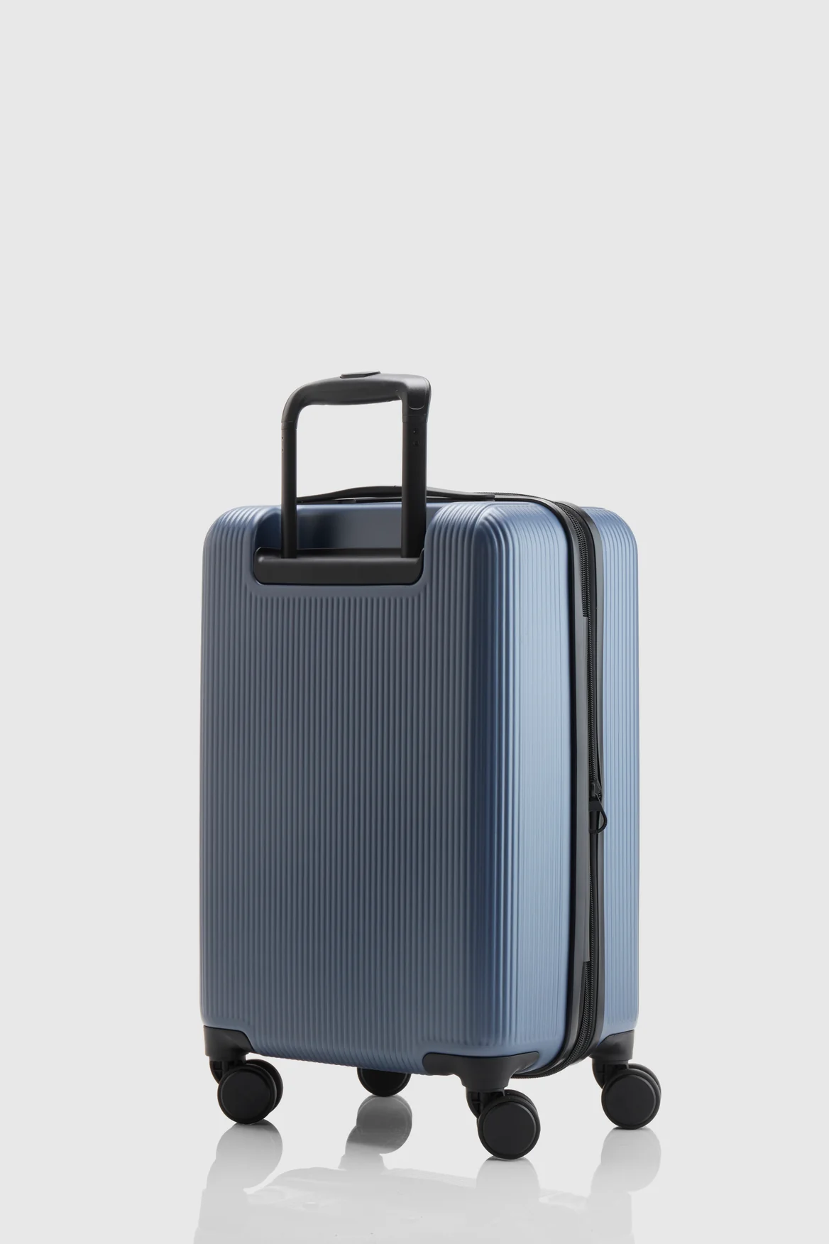 Blackwood Carry-On 55cm Suitcase - Image 5