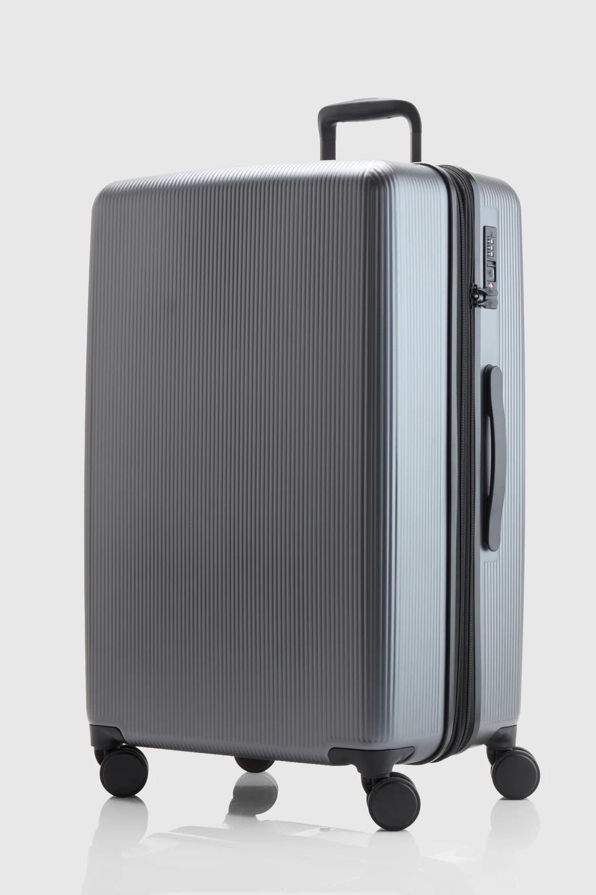 Blackwood Check-In 75cm Suitcase