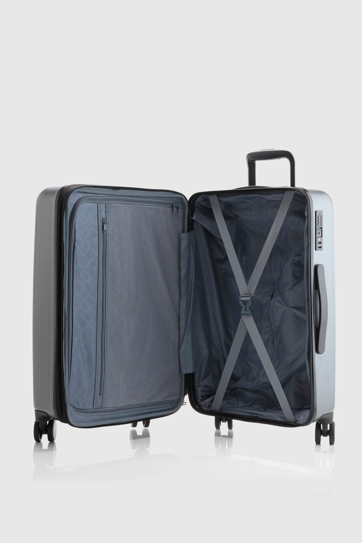 Blackwood Check-In 75cm Suitcase - Image 3