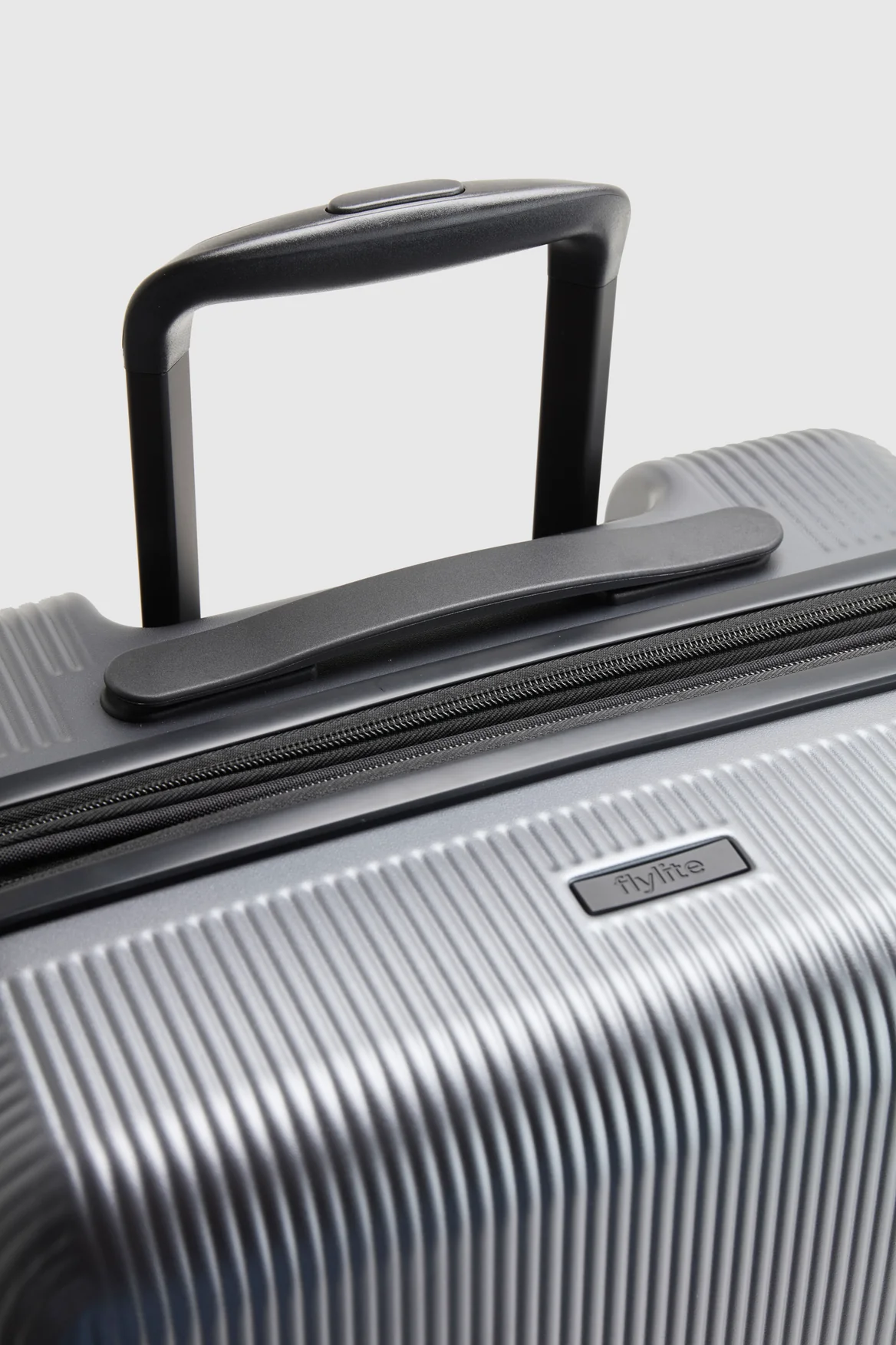 Blackwood Check-In 75cm Suitcase - Image 8