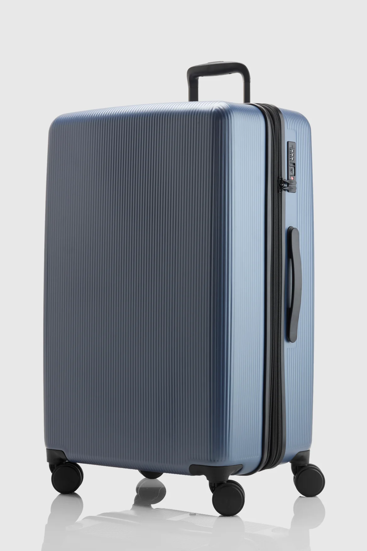 Blackwood Check-In 75cm Suitcase