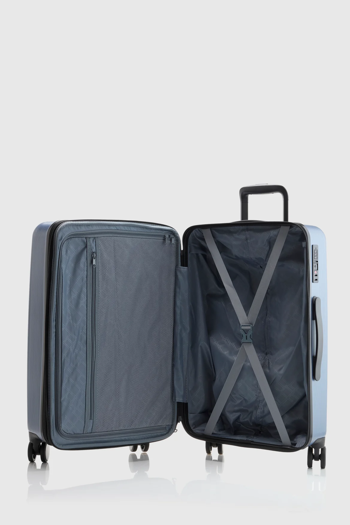 Blackwood Check-In 75cm Suitcase - Image 3