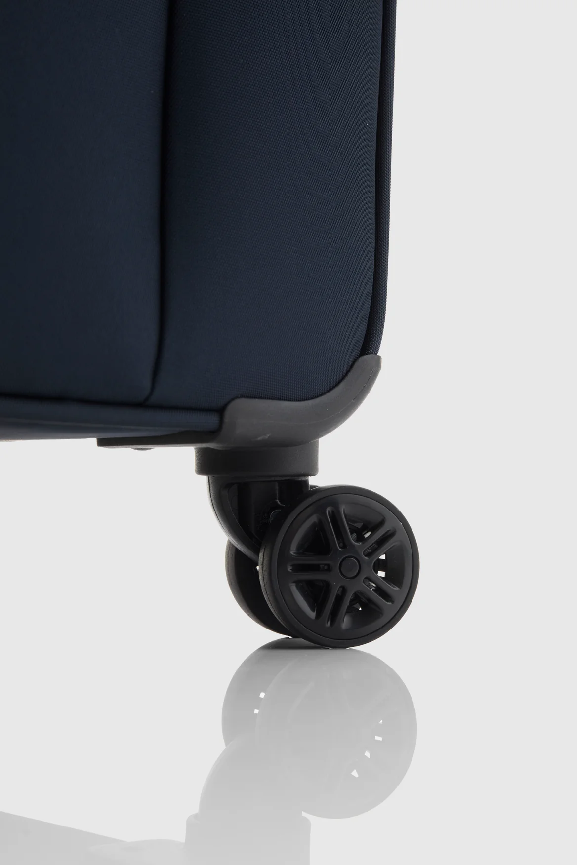 Dahlia Carry-On 54cm Suitcase - Image 6