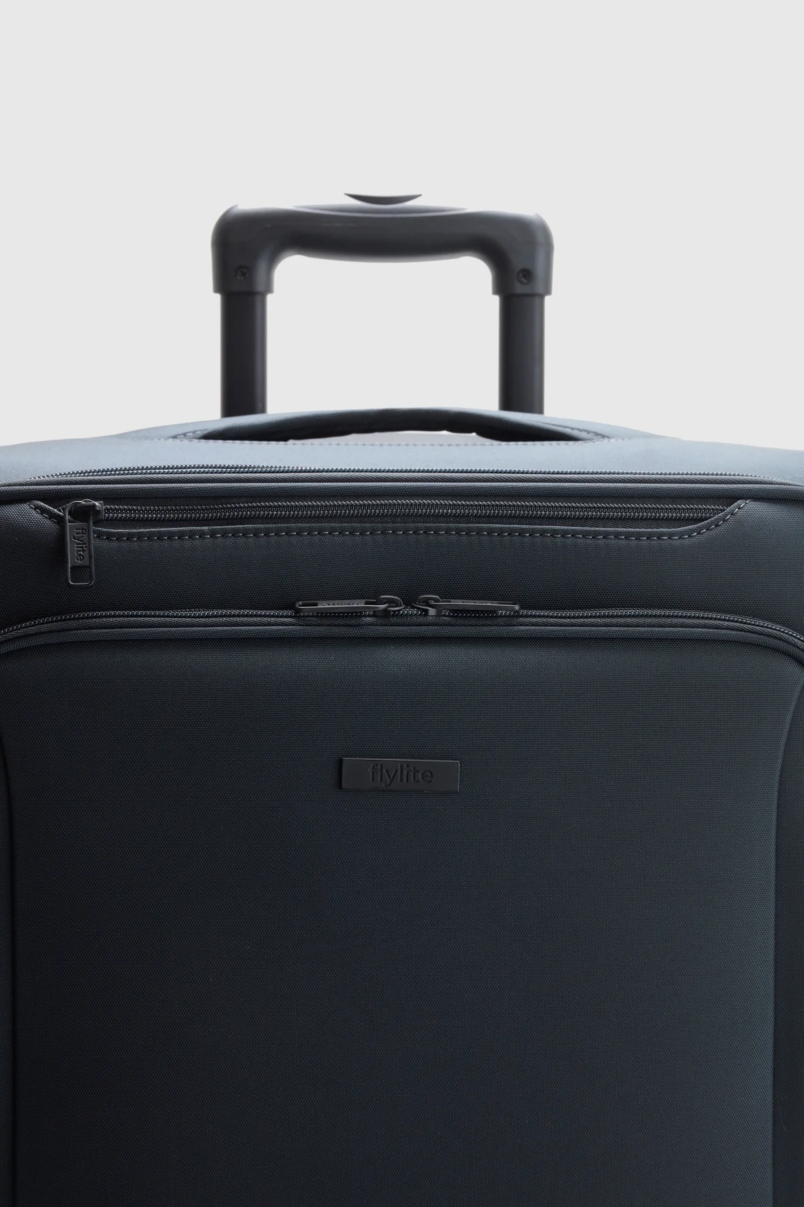 Hawthorn Check-In 69cm Suitcase - Image 8