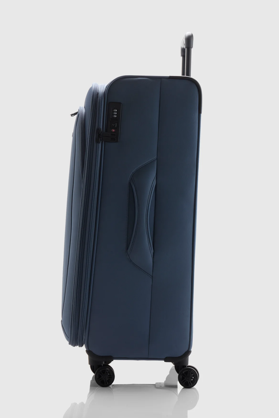 Hawthorn Check-In 81cm Suitcase - Image 2