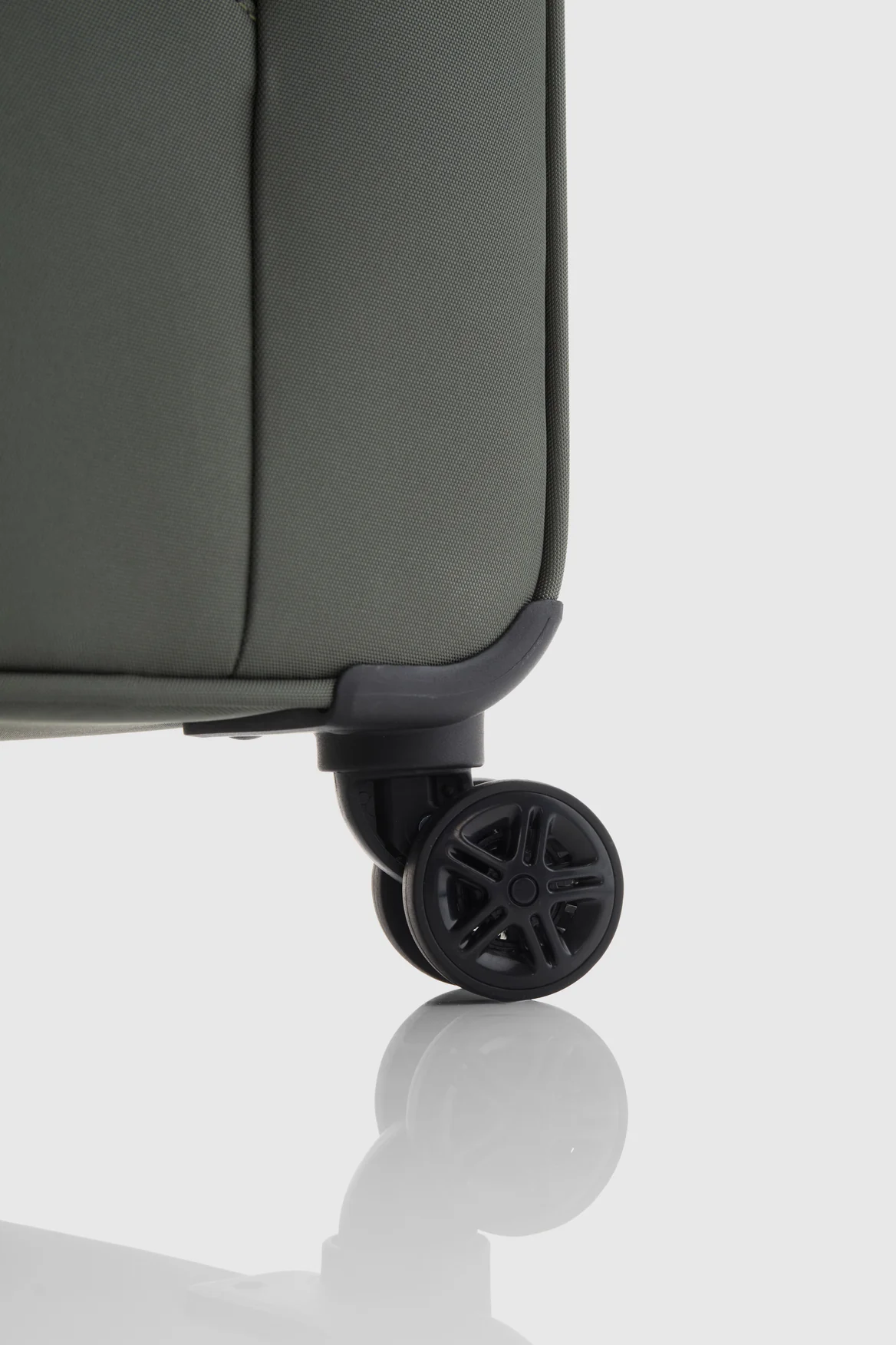 Ivy Carry-On 54cm Suitcase - Image 6