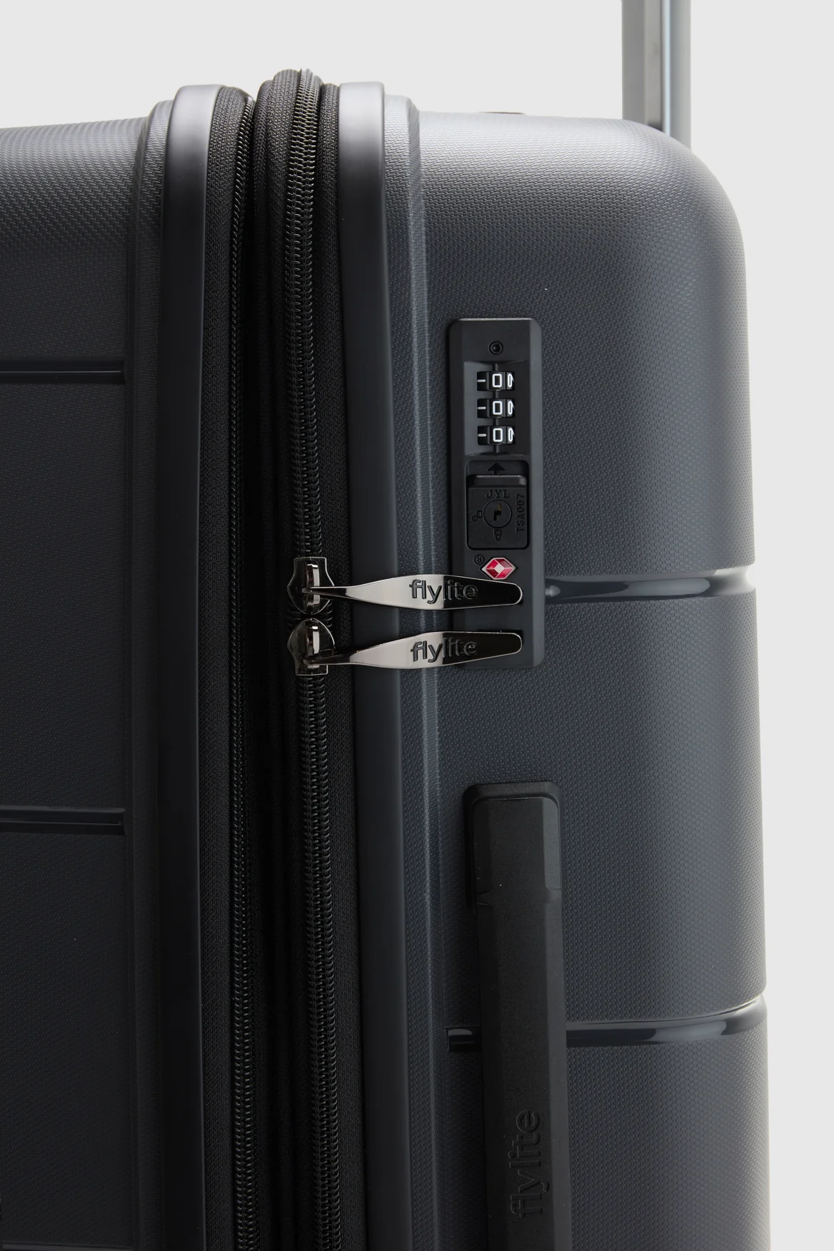 Lily Check-In 65cm Suitcase - Image 7
