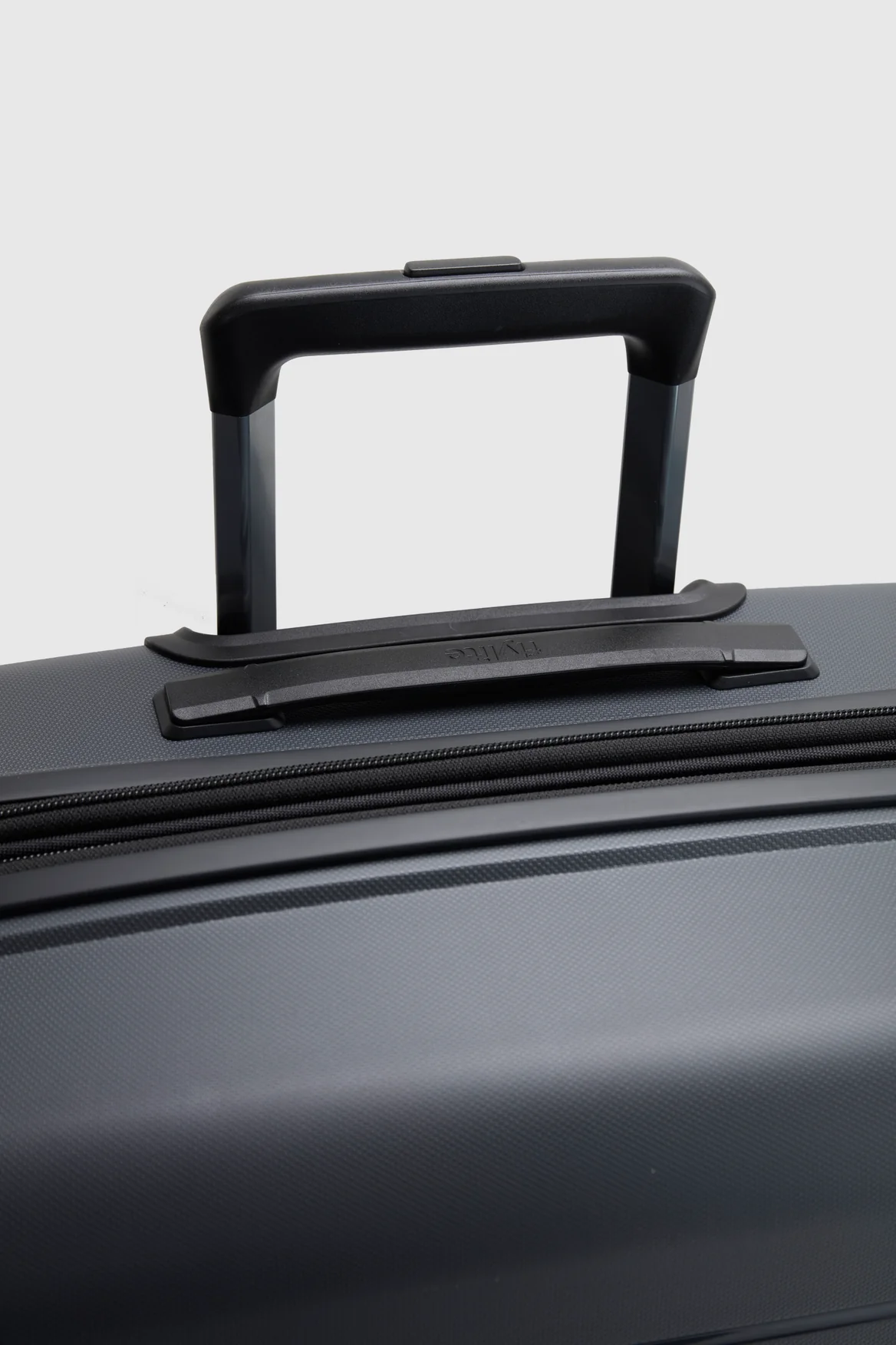 Lily Check-In 75cm Suitcase - Image 8