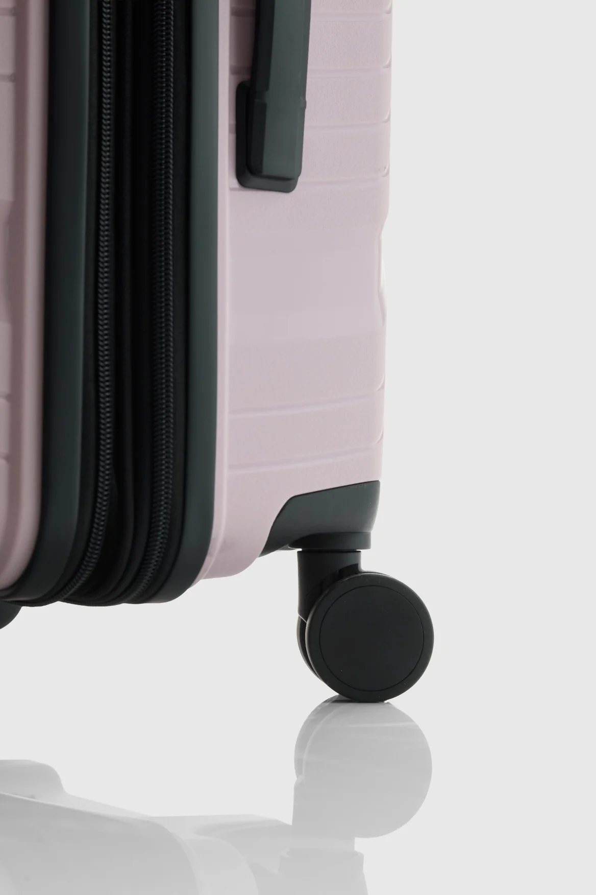 Palm Check-In 65cm Suitcase - Image 6
