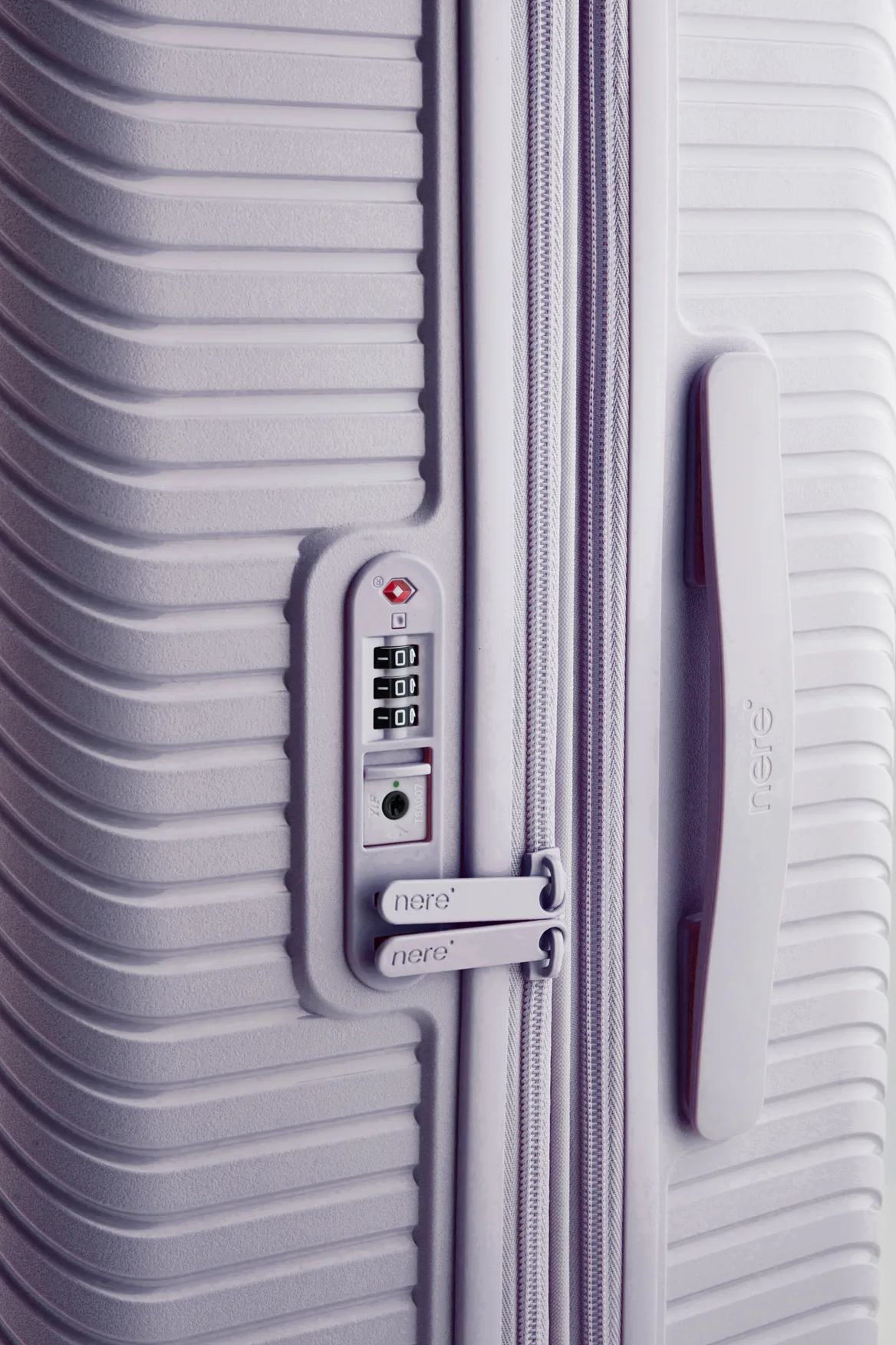 Bondi Check-In 80cm Suitcase - Image 7