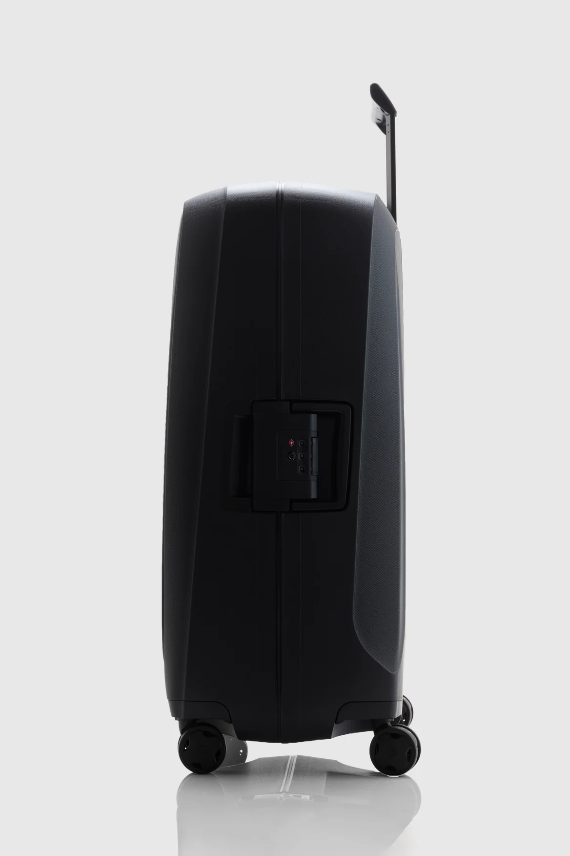 Essens Check-In 75cm Suitcase - Image 2