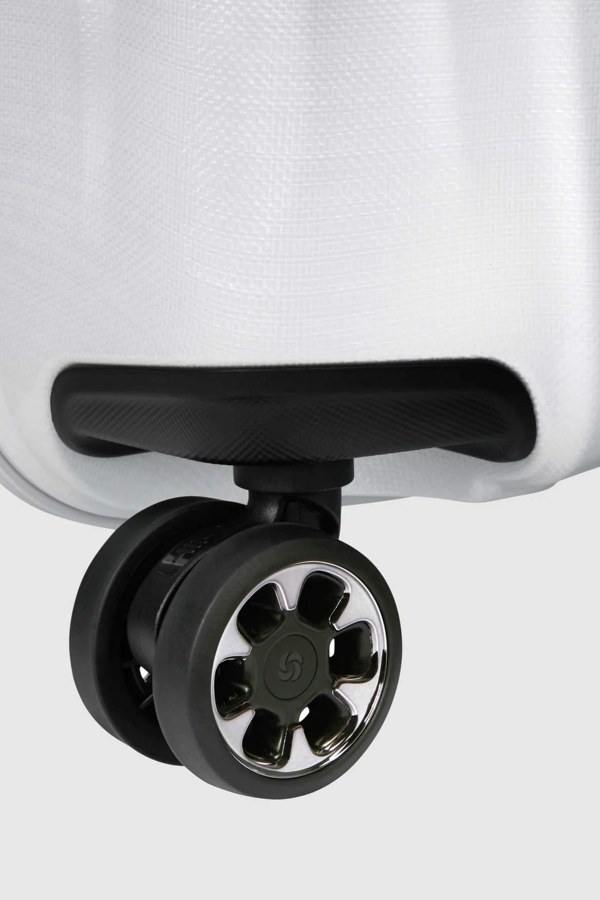 Nexis Check-In 82cm Suitcase - Image 8