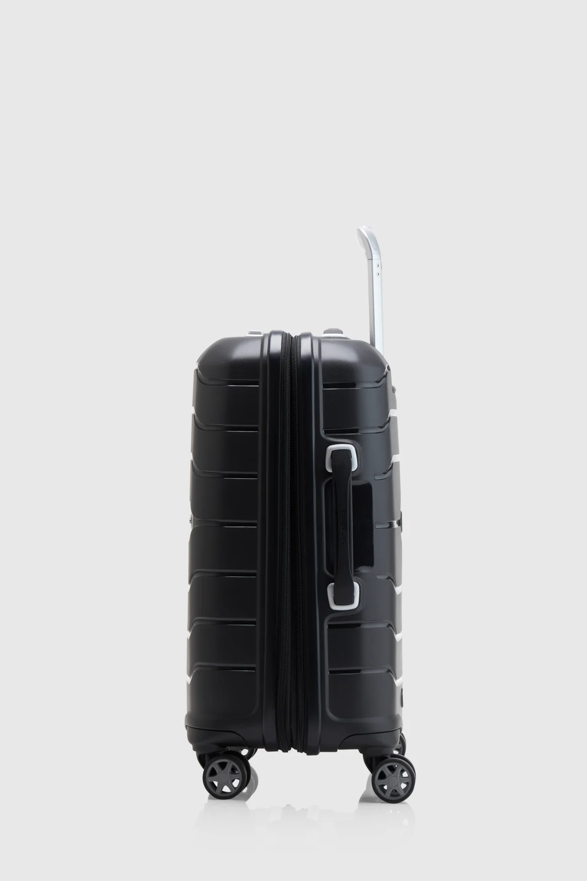 Oc2lite Carry-On 55cm Suitcase - Image 2