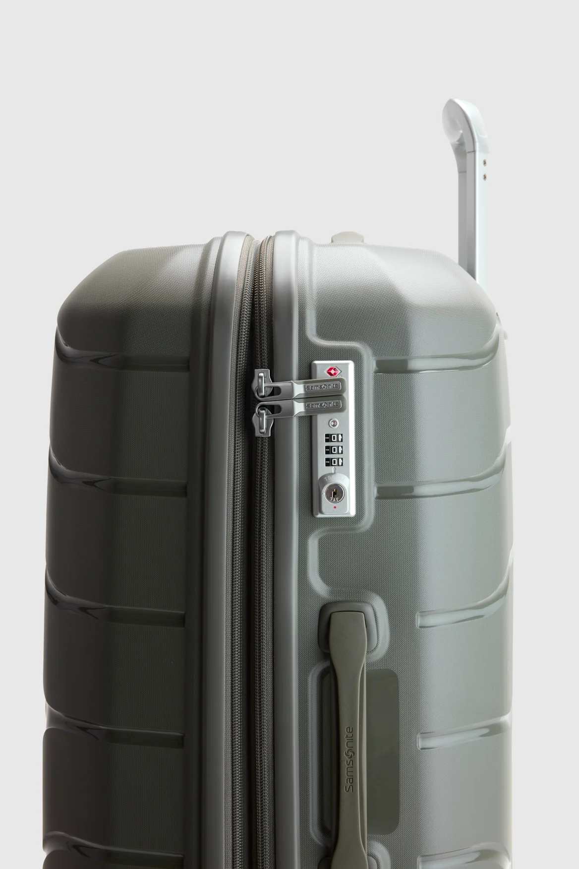 Oc2lite Carry-On 55cm Suitcase - Image 7
