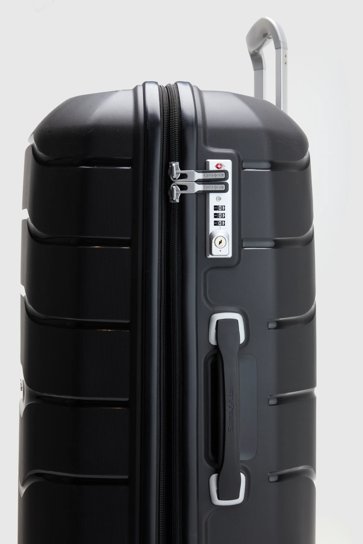 Oc2lite Check-In 75cm Suitcase - Image 8