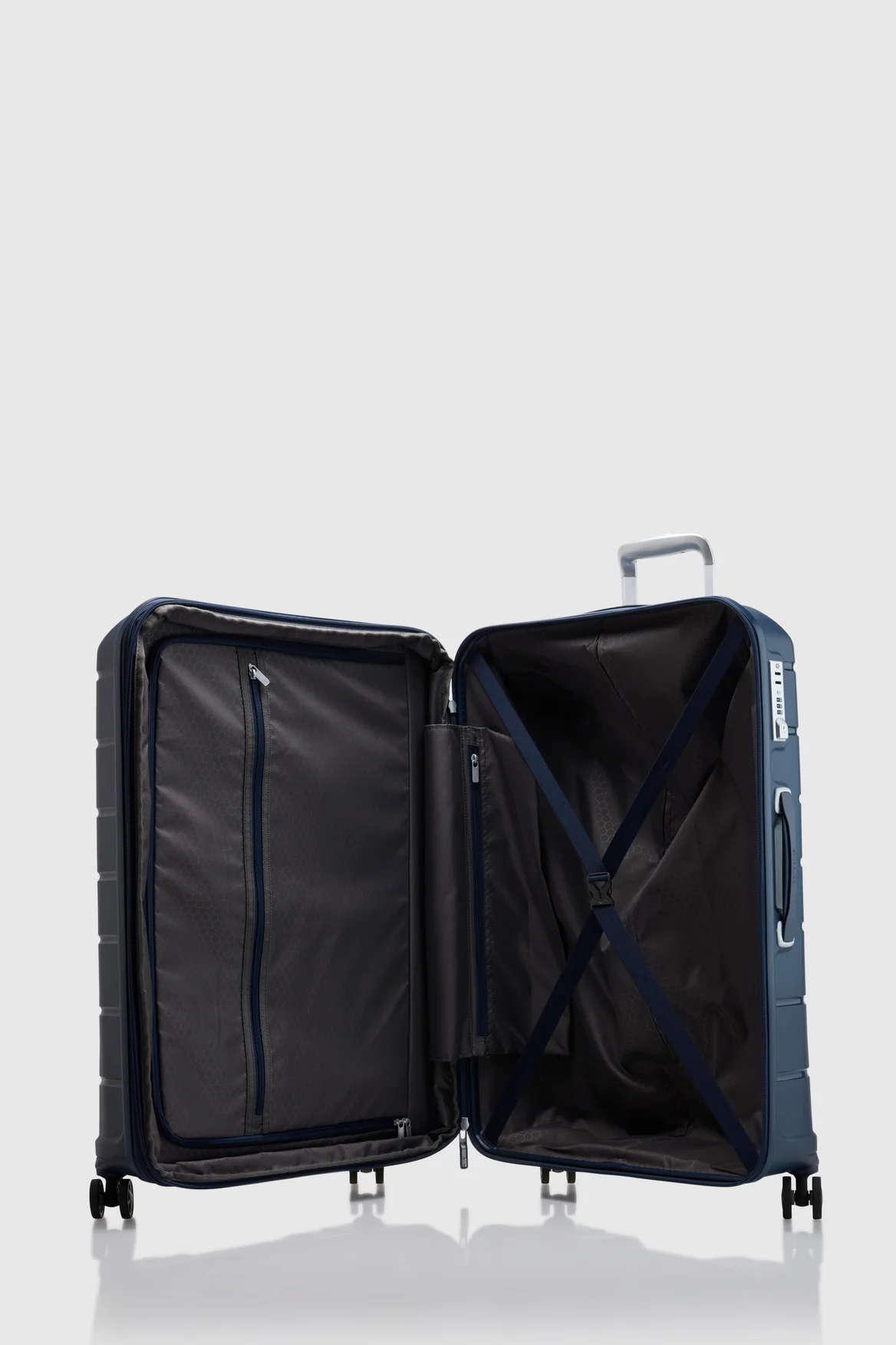Oc2lite Check-In 75cm Suitcase - Image 5