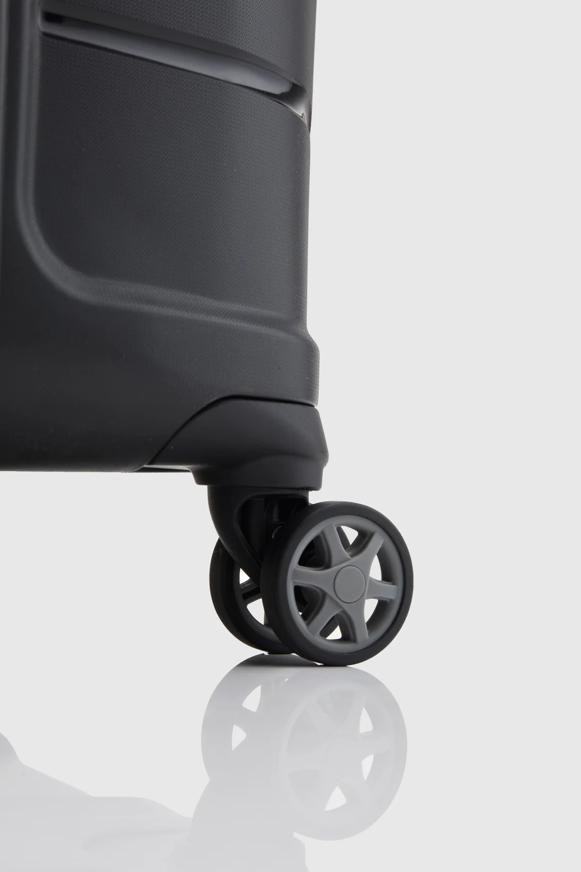 Oc2lite Check-In 81cm Suitcase - Image 7