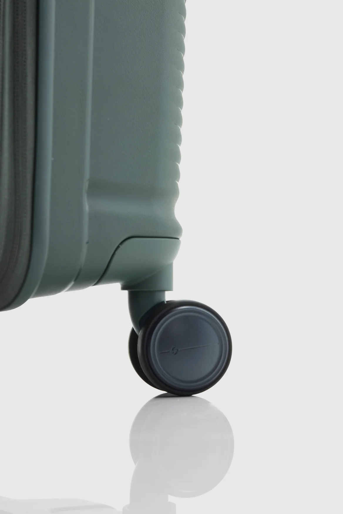Paralux Check-In 67cm Suitcase - Image 7