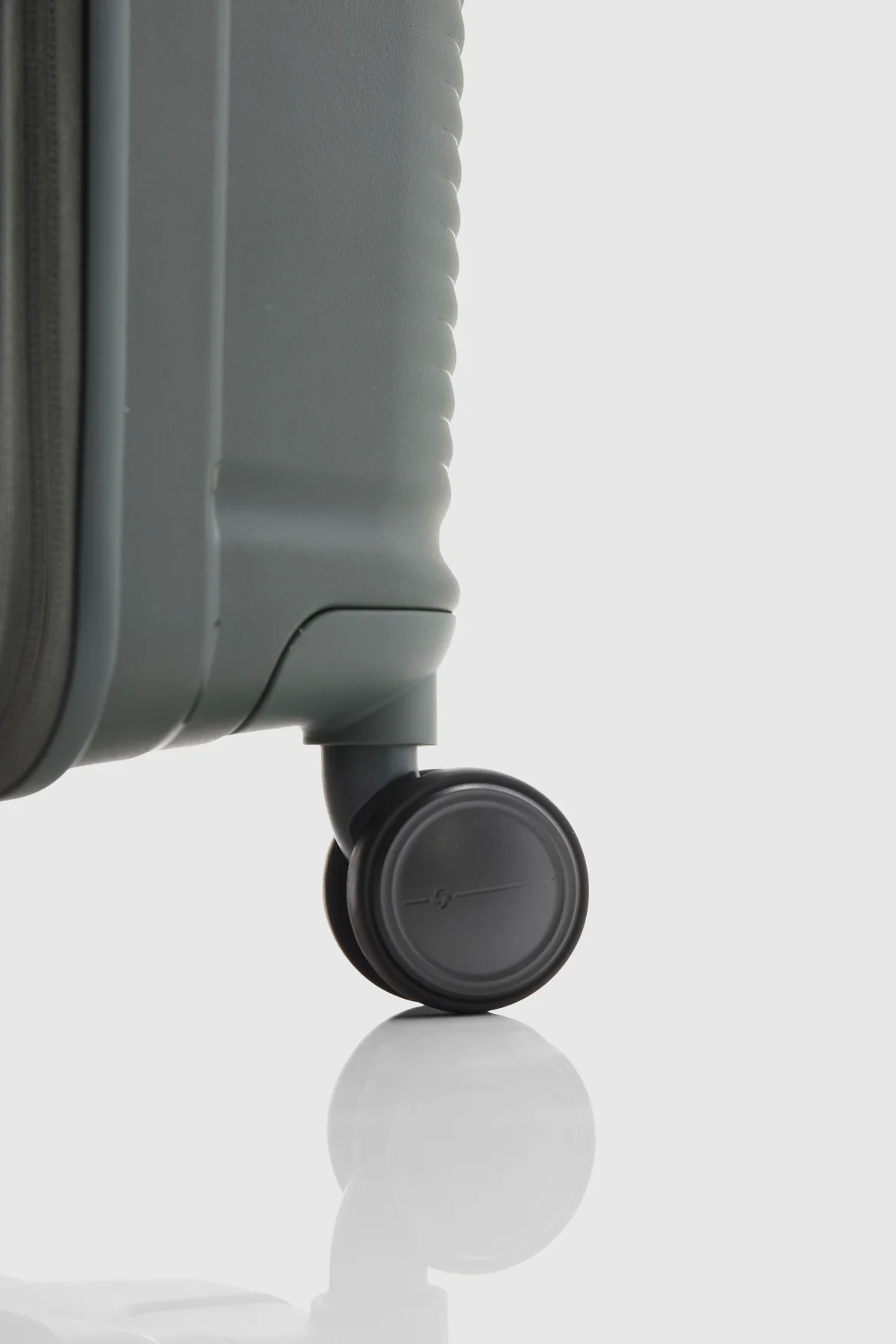 Paralux Check-In 75cm Suitcase - Image 7