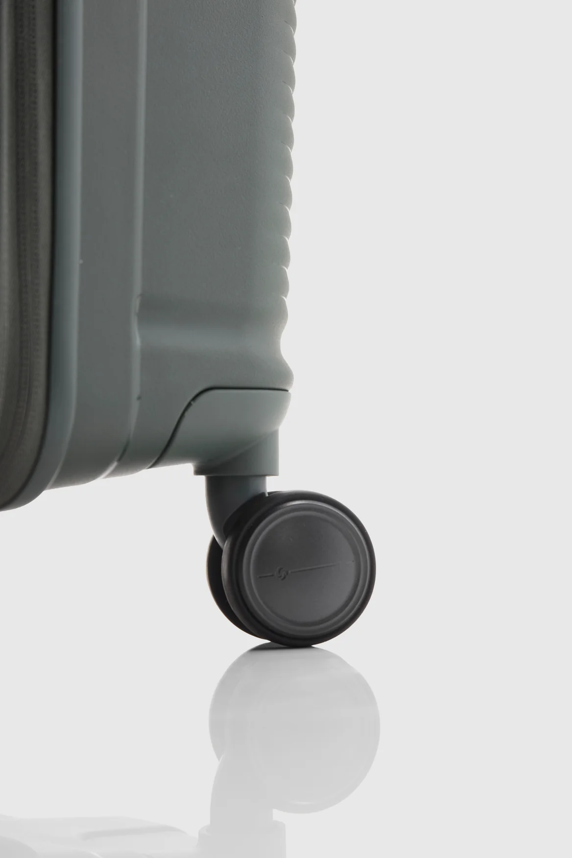 Paralux Check-In 81cm Suitcase - Image 7