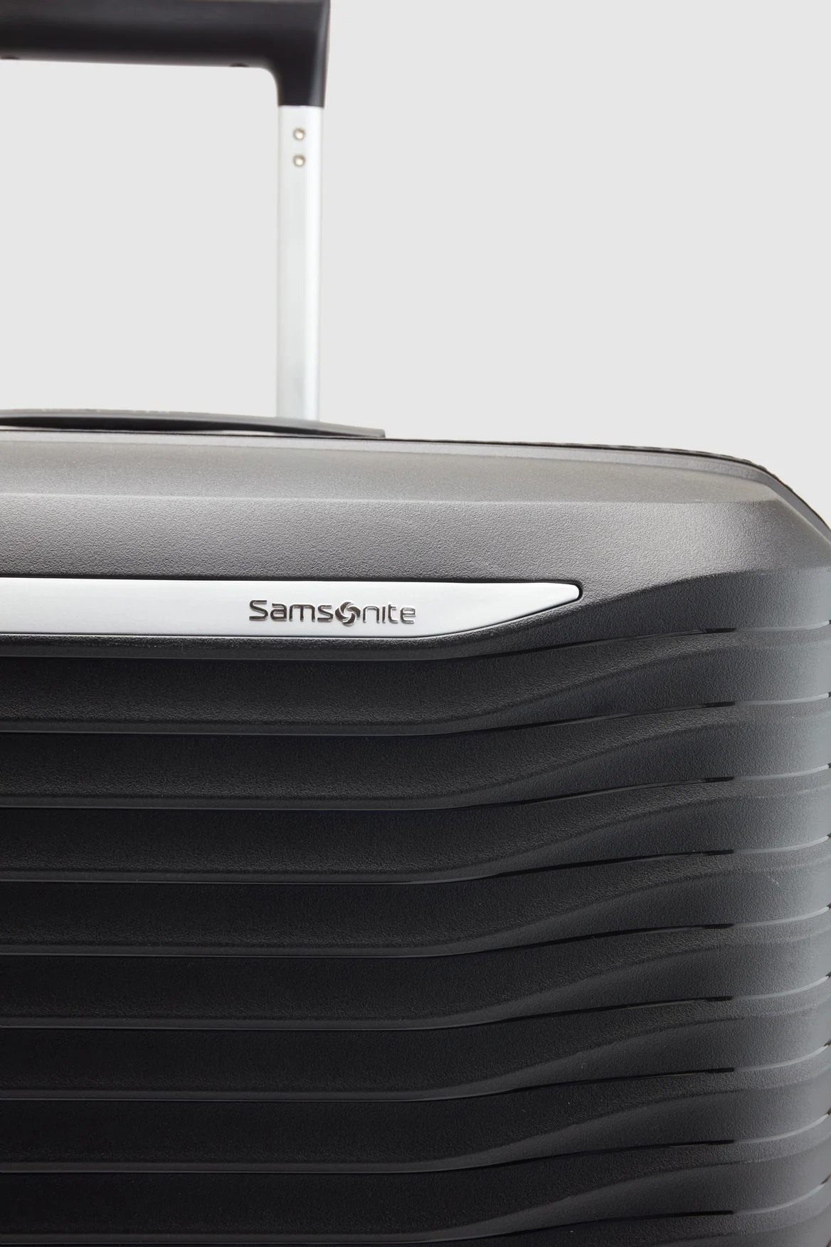 Upscape Check-In 75cm Suitcase - Image 8